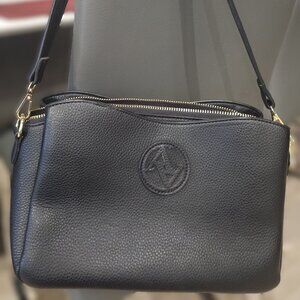 Adrienne Vittadini Black Purse – Lightweight – Multi Compartment – Perfect Condi